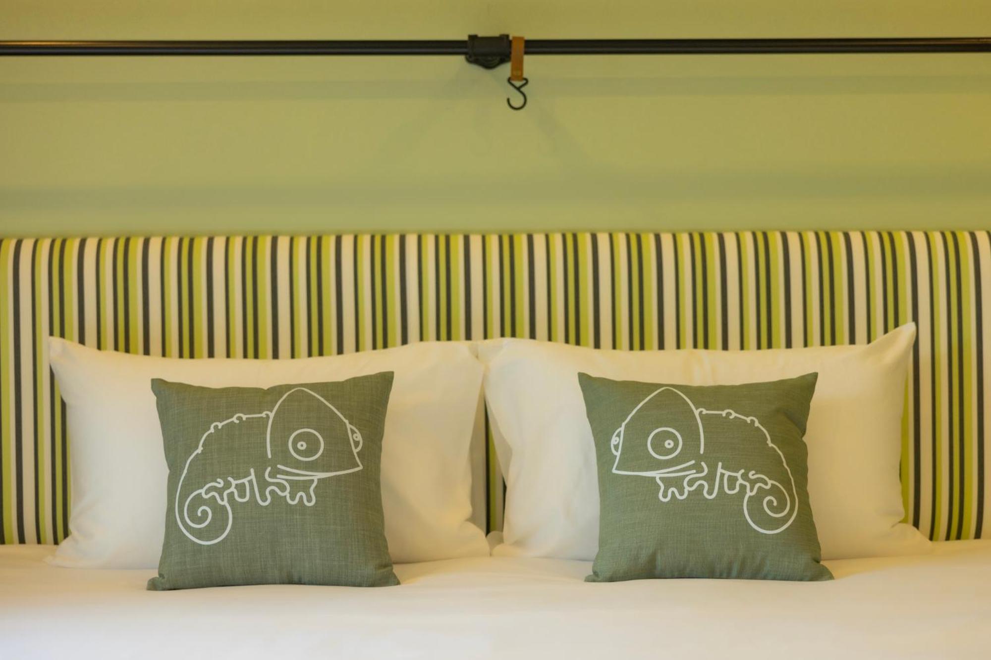 Chamemon Bed Phuket Town Hotel Kültér fotó